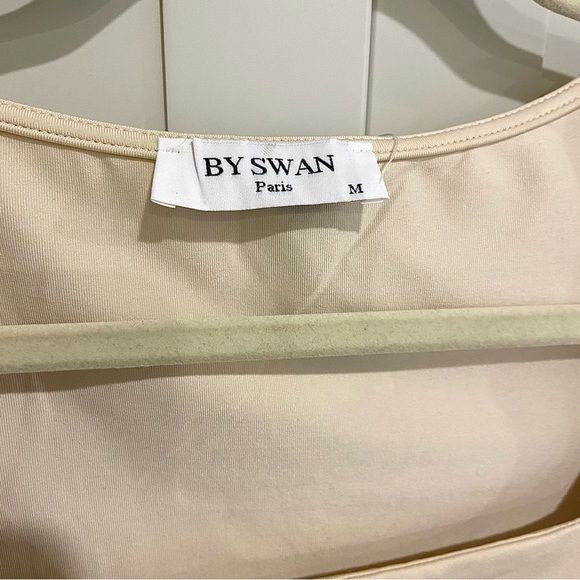 Fitted square neck long sleeve top NWT, in cream colour. - Picture 3 of 6